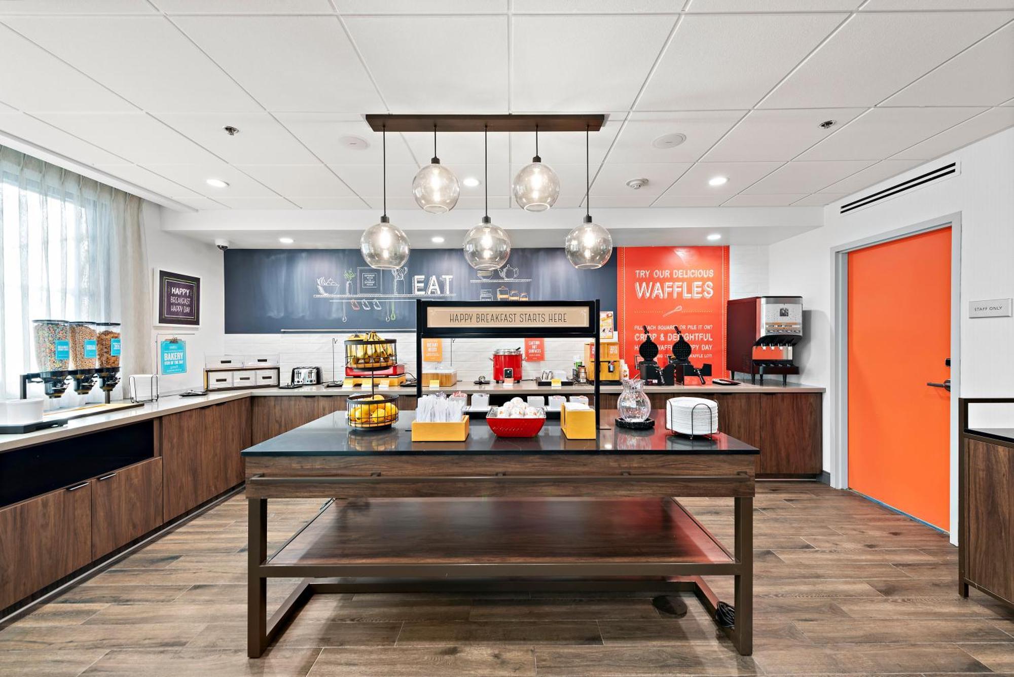 Hampton Inn Los Angeles Airport Lennox Экстерьер фото
